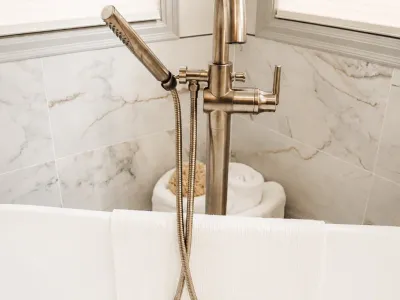 A Brighter, More Open Primary Bathroom in Burnsville – photo 6