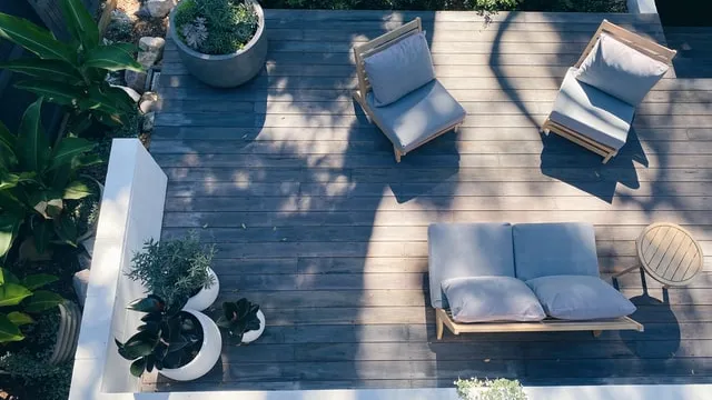 How to Build a Deck to Withstand All Four Seasons