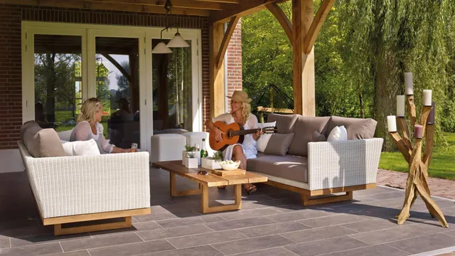 Designing a Seamless Indoor-Outdoor Home Experience in Minnesota