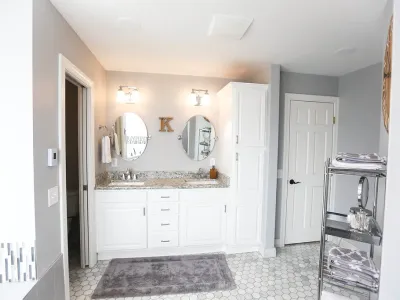 Prior Lake Primary Bathroom Remodel with Marble Hex Tile – photo 4