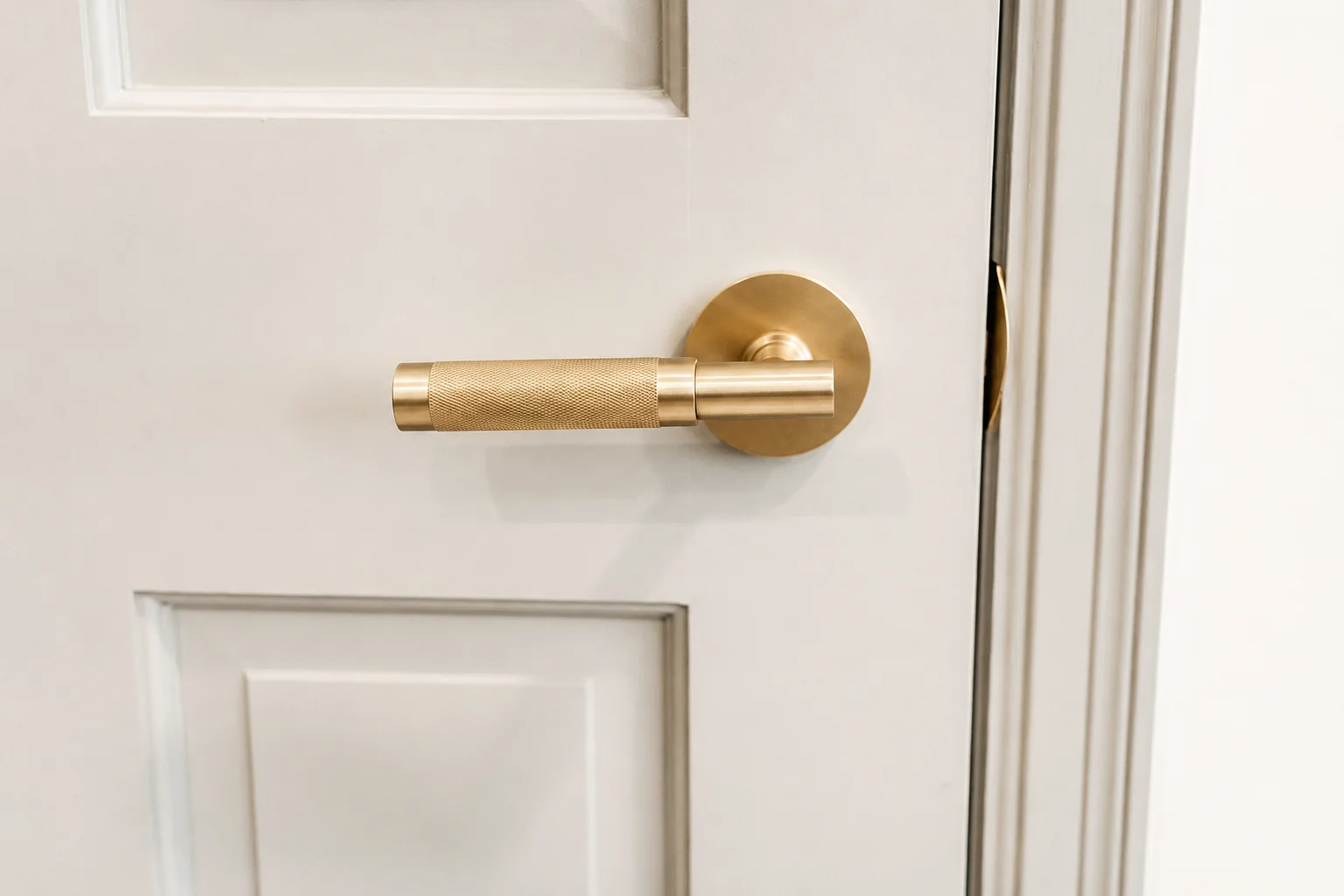 A Brighter, More Open Primary Bathroom in Burnsville – photo 8